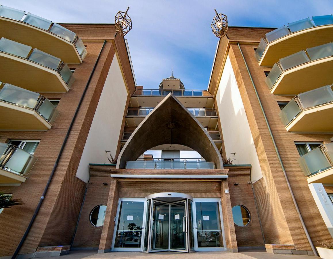 Hotel Smy Aran Blu Roma Mare (Adults Only) Lido di Ostia Esterno foto
