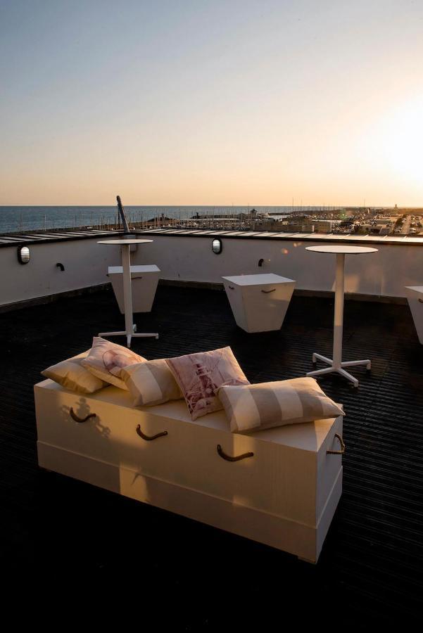 Hotel Smy Aran Blu Roma Mare (Adults Only) Lido di Ostia Esterno foto