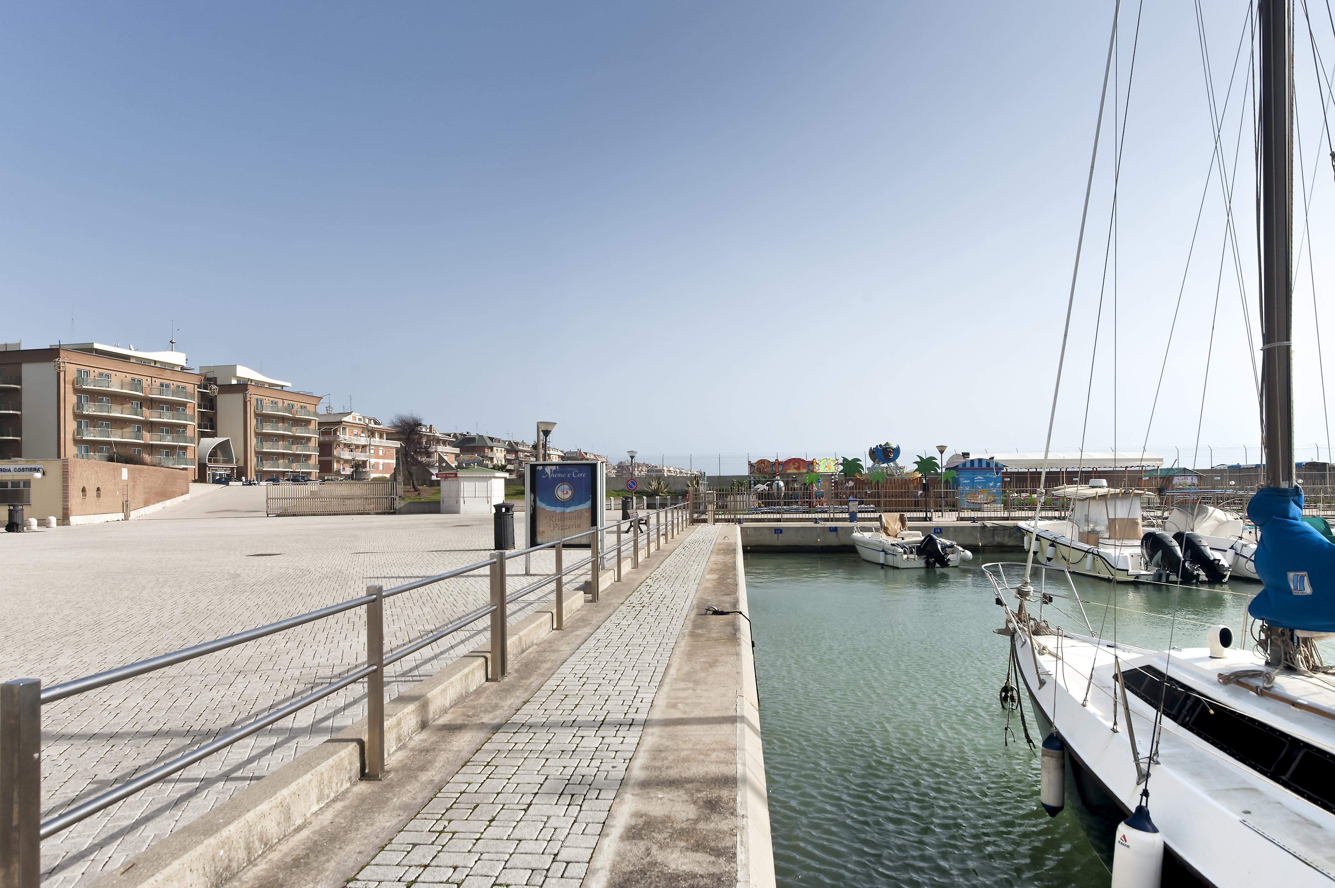 Hotel Smy Aran Blu Roma Mare (Adults Only) Lido di Ostia Esterno foto